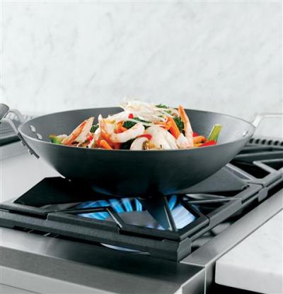 30" Monogram  All Gas Professional Range with 4 Burners (Natural Gas) - ZGP304NRSS